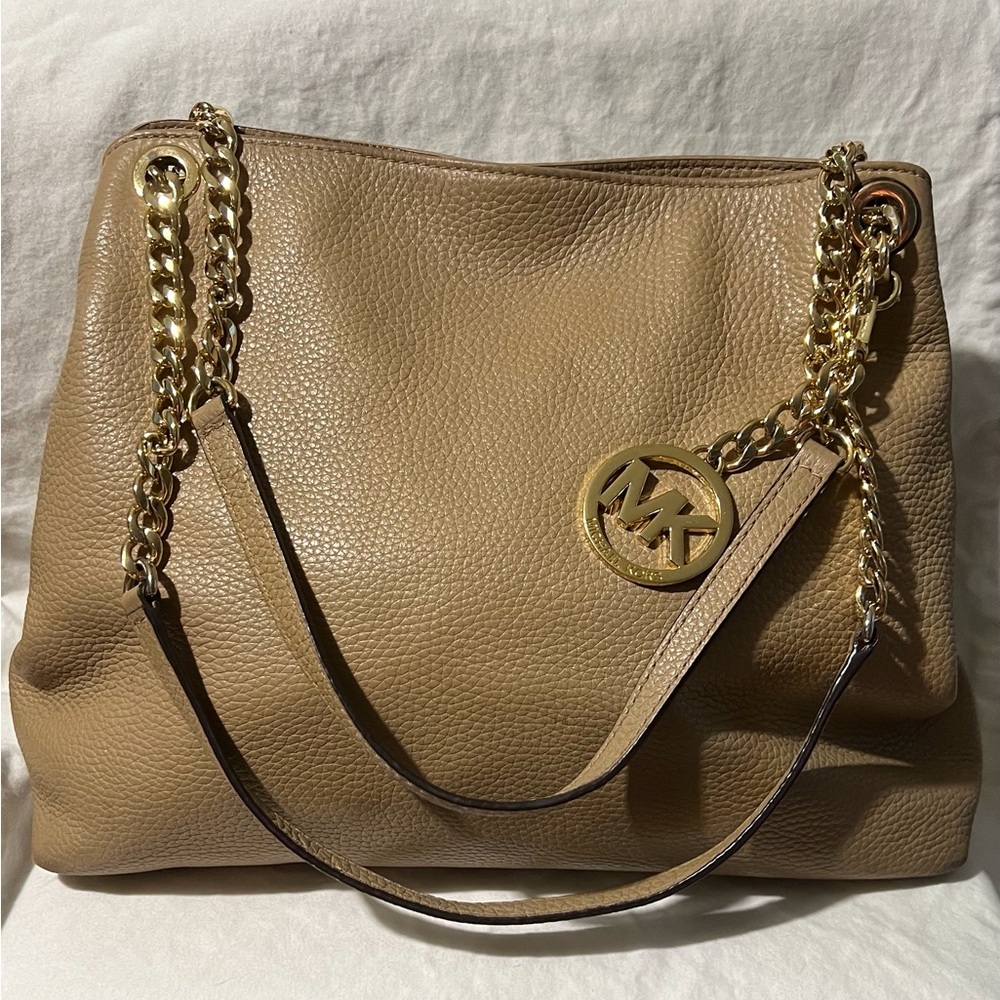GUC Michael Kors Tan Shoulder Bag with Classic Chain Detain - Picture 2 of 10